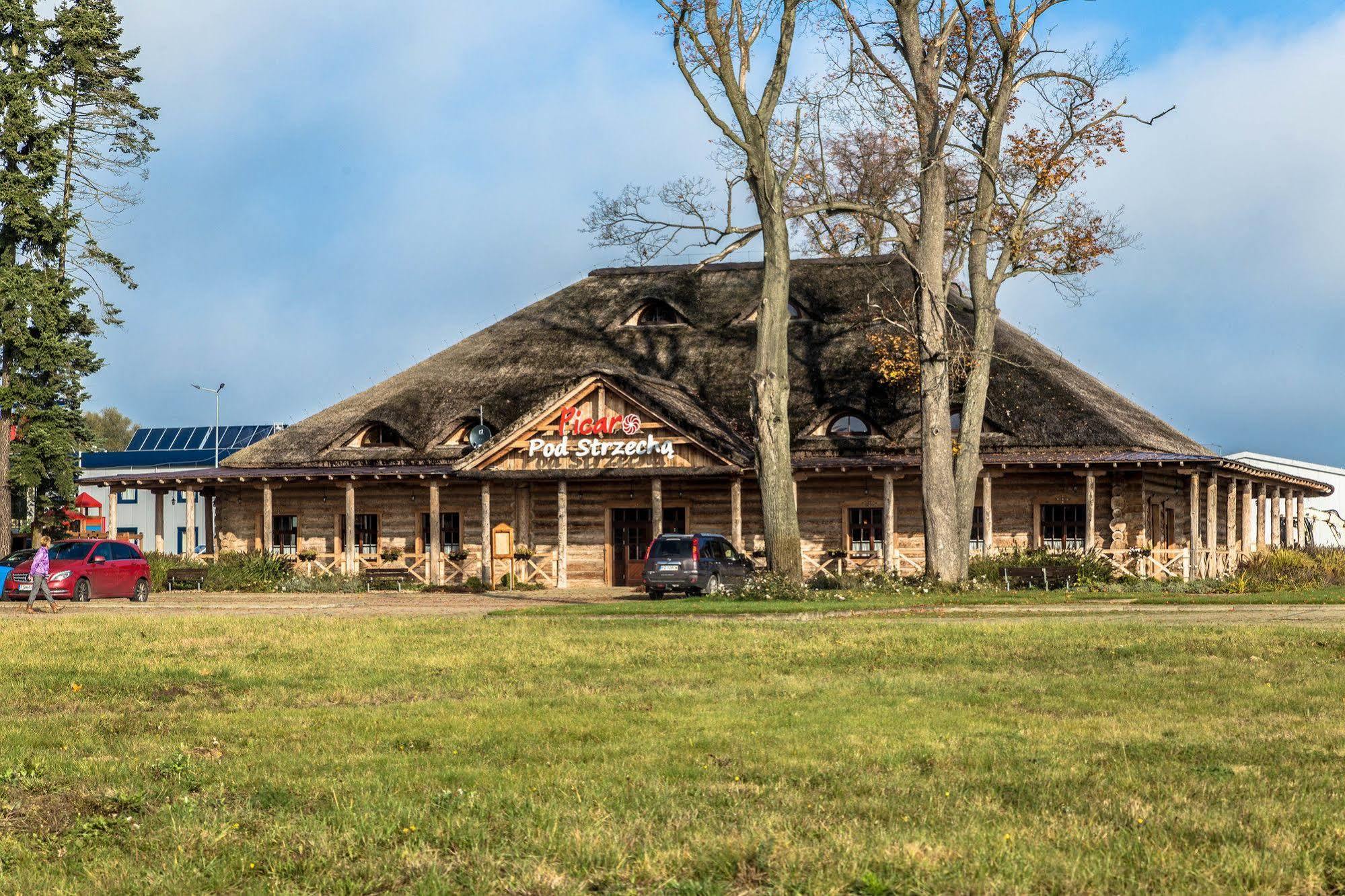 Hotel Picaro Stok Lagow  Exterior photo